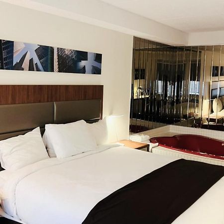 Travelodge By Wyndham Niagara Falls Lundys Lane Екстериор снимка