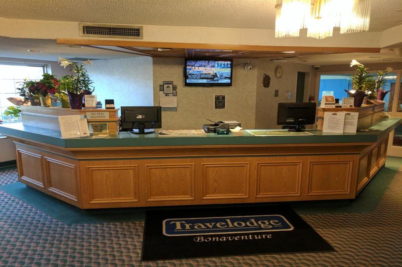 Travelodge By Wyndham Niagara Falls Lundys Lane Екстериор снимка