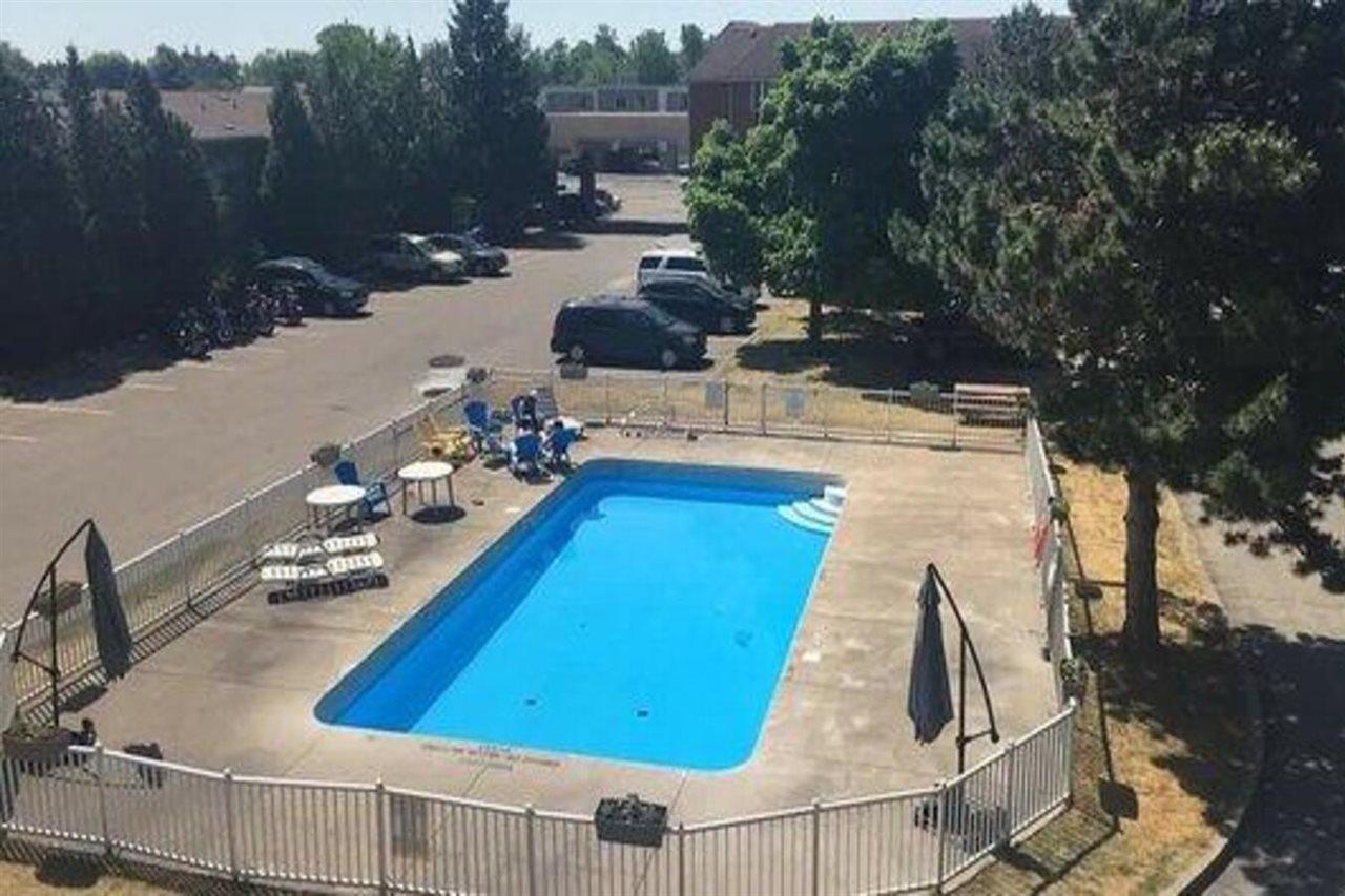 Travelodge By Wyndham Niagara Falls Lundys Lane Екстериор снимка