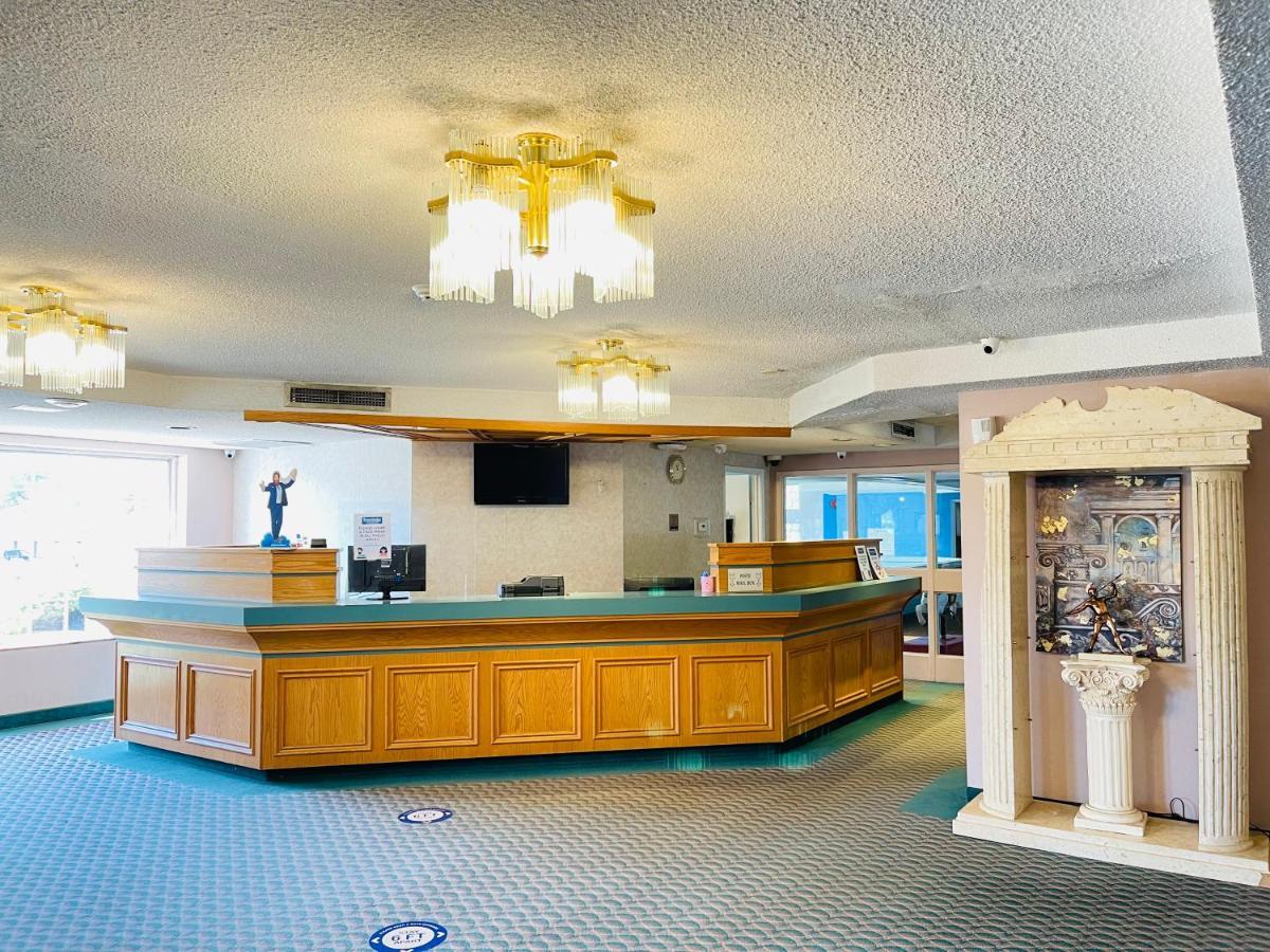 Travelodge By Wyndham Niagara Falls Lundys Lane Екстериор снимка