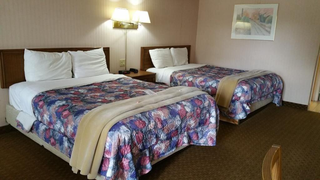 Travelodge By Wyndham Niagara Falls Lundys Lane Екстериор снимка