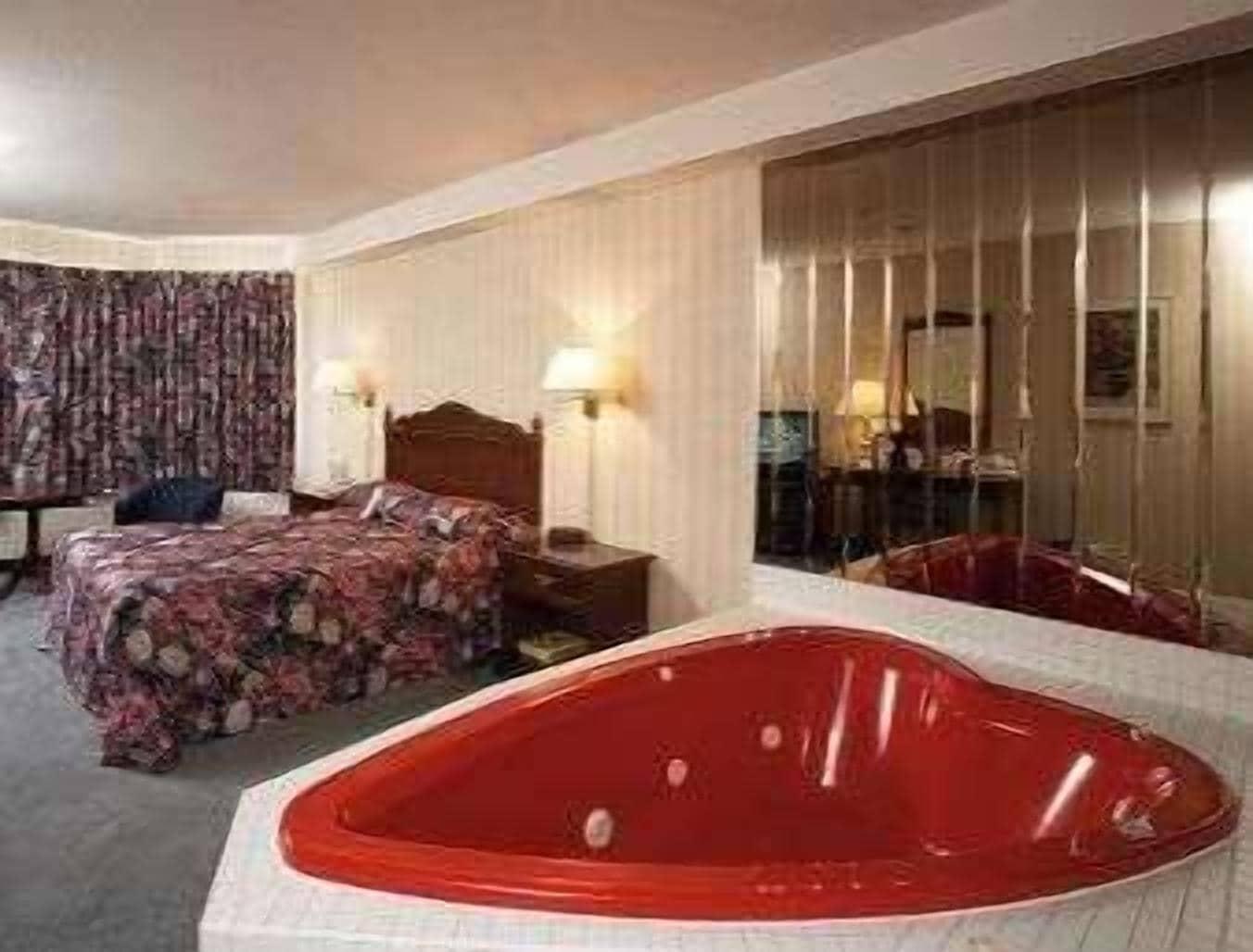 Travelodge By Wyndham Niagara Falls Lundys Lane Стая снимка