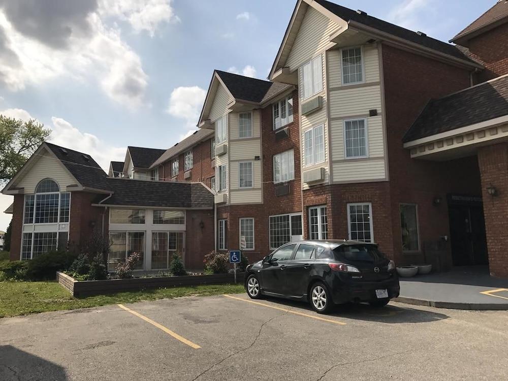 Travelodge By Wyndham Niagara Falls Lundys Lane Екстериор снимка