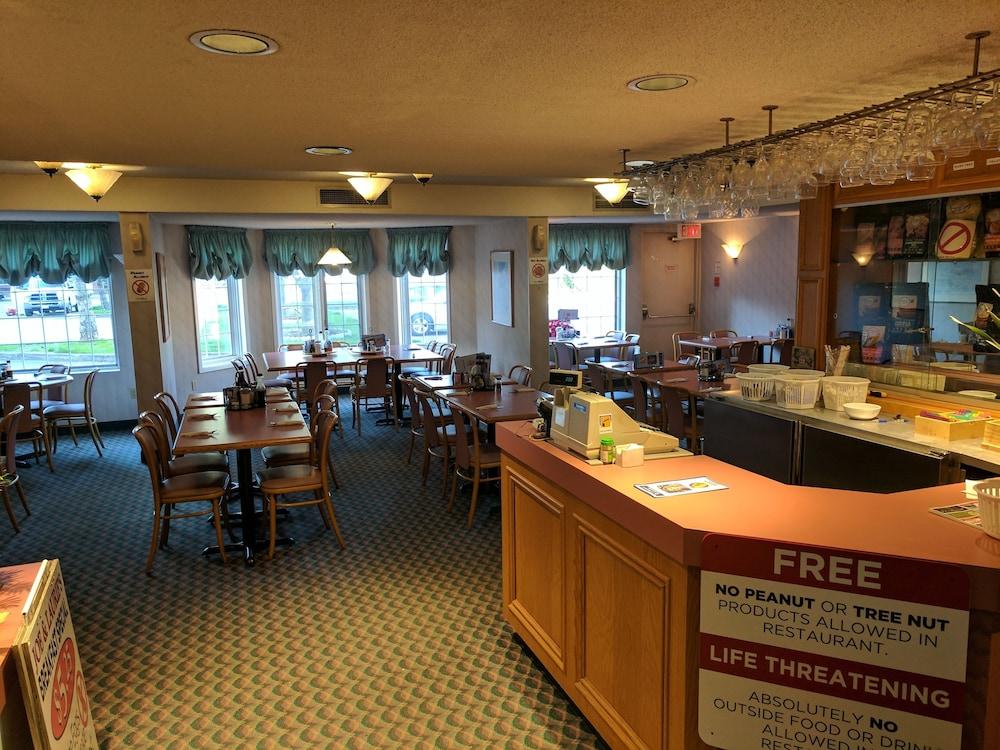 Travelodge By Wyndham Niagara Falls Lundys Lane Екстериор снимка