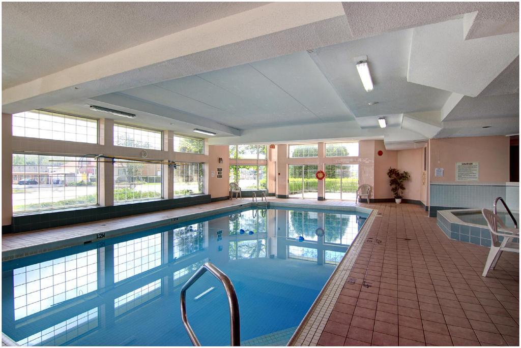 Travelodge By Wyndham Niagara Falls Lundys Lane Екстериор снимка