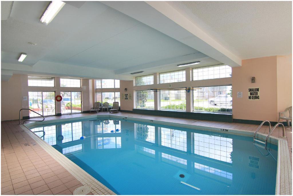 Travelodge By Wyndham Niagara Falls Lundys Lane Екстериор снимка